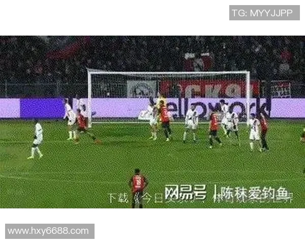 国王杯激战：拜仁大胜巴黎乌龙球引发争议判罚全场沸腾