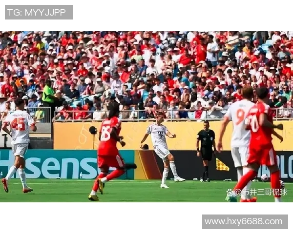 国王杯激战：拜仁与曼联平局红牌事件引发全场热议