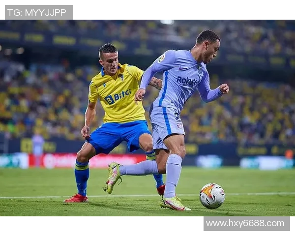 欧联杯精彩对决巴黎圣日耳曼与巴萨战成平局帽子戏法点燃全场激情