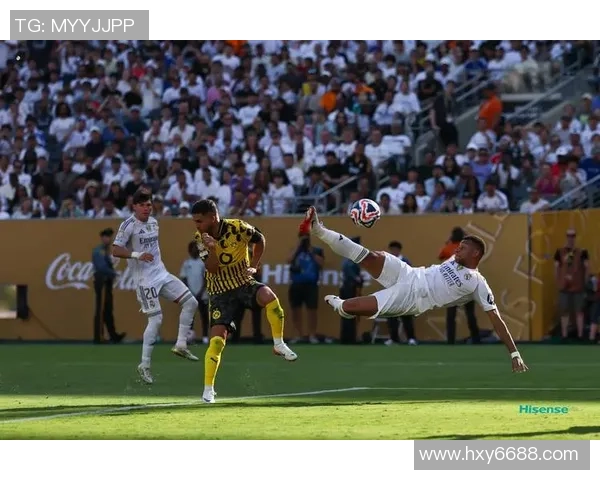 足总杯精彩对决AC米兰大胜波尔图乌龙球引发全场狂欢与十大精彩进球回顾